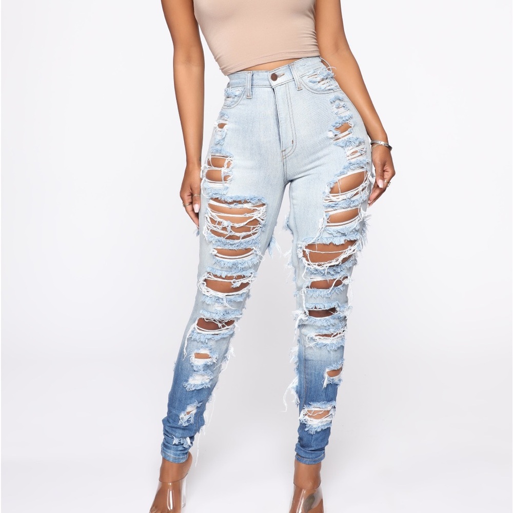 Ripped stretch high waisted jeans NWT
